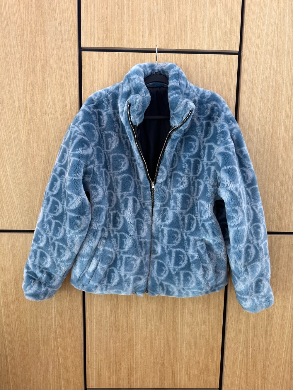 Vandy the Pink Vior Men’s Blue and White Monogram Jacket